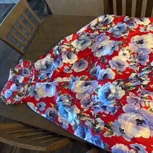 Vestido floreado para cocktail